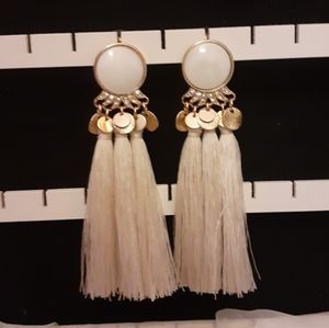 2/$10 NWT Goldtone White Tassel Statement Earrings